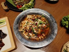 -老滇山寨•云南特色菜•地方菜•民族风情歌舞表演(金碧店)