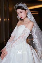 点击看大图 -艾拉·女王婚纱礼服馆