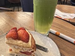 椰子草莓蛋糕-Wagas沃歌斯(五道口购物中心店)