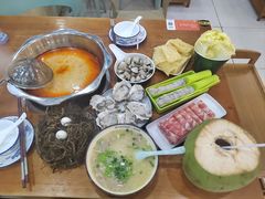 -老何家后安粉·糟粕醋海鲜火锅(三亚湾椰梦长廊店)