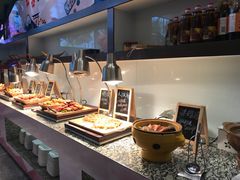 自助取餐区-梅园国际大酒店·自助餐厅(光明港店)