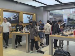 -DJI大疆(深圳华强北曼哈授权体验店)