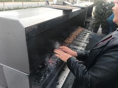-烤肉小伙烤肉店