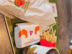-麦当劳(展览路店)