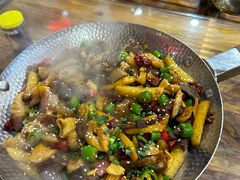 -老唐三下锅 ·张家界地标美食(溪布街店)