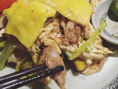 -大头虾越式风味餐厅(光明广场店)
