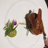 东方之门首家 360°湖景餐厅