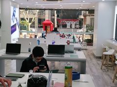 -荣耀授权专卖店(黄浦浙江中路店)