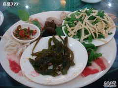 滇味肥牛过桥米线的配料-桥香园云南过桥米线(金马碧鸡店)