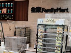 -全家便利店(江湾镇站店)