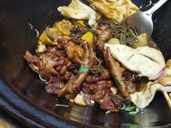 -万里闯关东铁锅炖菜馆(高新旗舰店)