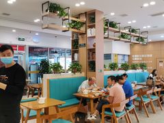 大堂-穆芳阁兰州纯汤牛肉面(西安总店)