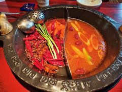 -袁老四重庆老火锅(桐梓坡店)