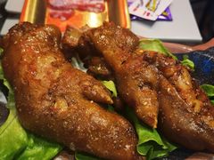 招牌烤猪脚-灶边炉台·东北融合烤肉(南山店)