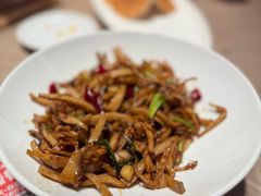 -艳阳天·非遗楚菜(武汉客厅店)