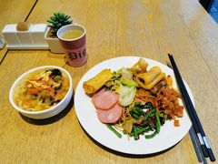 -西安大雁塔科技大学地铁站亚朵酒店