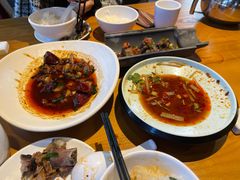 -隔壁老王·家常云南菜(花巷店)