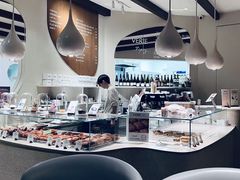 -VERIE BAKEHOUSE