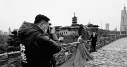 -雪中彩影婚纱摄影·微光艺术中心