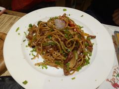 黑椒牛柳面-威克特披萨汉堡
