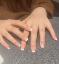 -悦指间美甲美睫