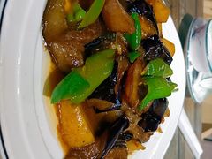 -亿江南新概念融合美食餐厅(管仲老街店)