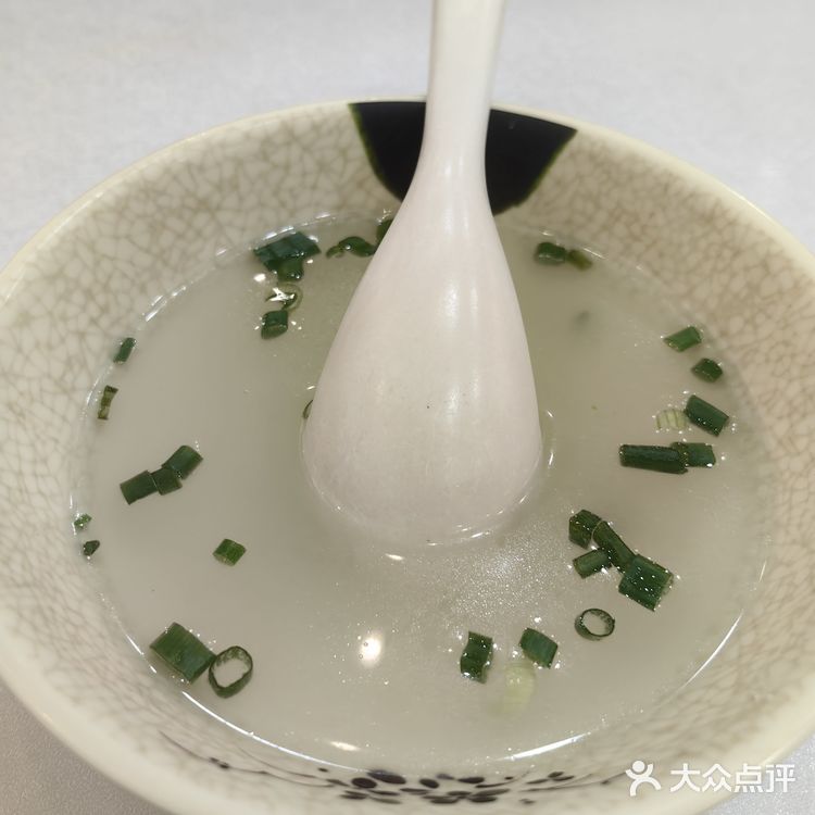 南坪万达附近的抄手店，味道不惊艳，只能算中规中矩