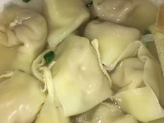 刀鱼馄饨-老半斋(福州路店)