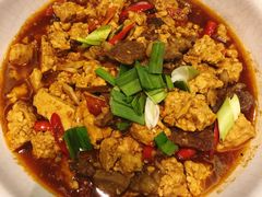 -阿瓦山寨·湘菜现炒·剁椒鱼头王(咸阳总店)