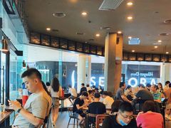 大堂-星巴克臻选(深圳皇庭广场分店)