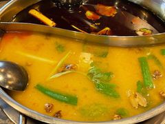 -肖肖酸萝卜鱼火锅(总店)
