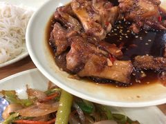 辛辣猪蹄-贤花饭店(城阳店)