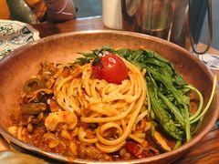 牛肉辣油意面-I HOLIC艾豪丽披萨(KKone店)