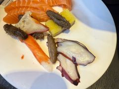 -川骄海鲜自助(王府井奥莱UP TOWN店原世界之花店)