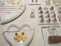 -LADY FAFA(巨鹿路陕西南路路口店)