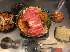 部队锅-MI WU FACTORY米屋美食工厂餐厅(绿地店)