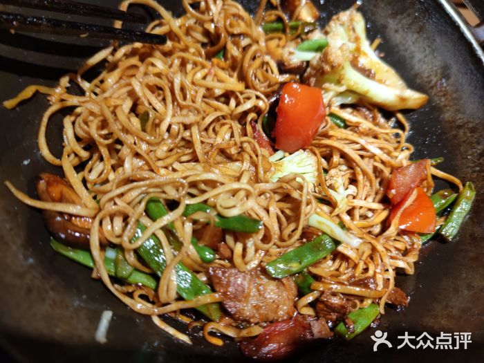 九毛九西北菜(骏壹万邦店)干香排骨焖面图片