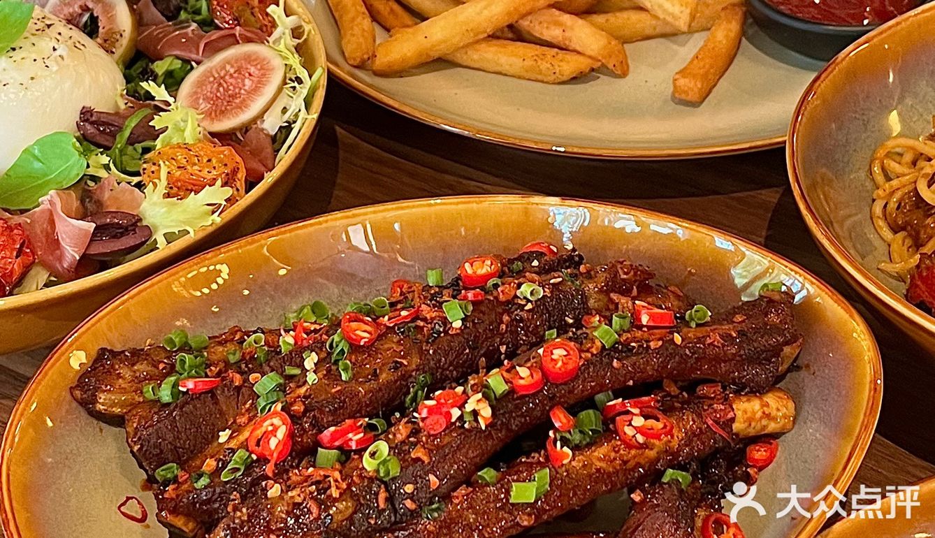 深圳新店｜花小钱装大杯的餐酒吧，好chill