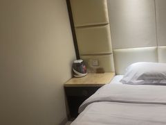 -IGenie爱精灵·万兆电竞酒店(成都火车南站凯德天府店)