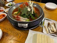 -喇喇排骨火锅·传统韩式脊骨汤(望京西园总店)