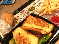 -The Habit Burger Grill 哈比特汉堡(复兴soho店)
