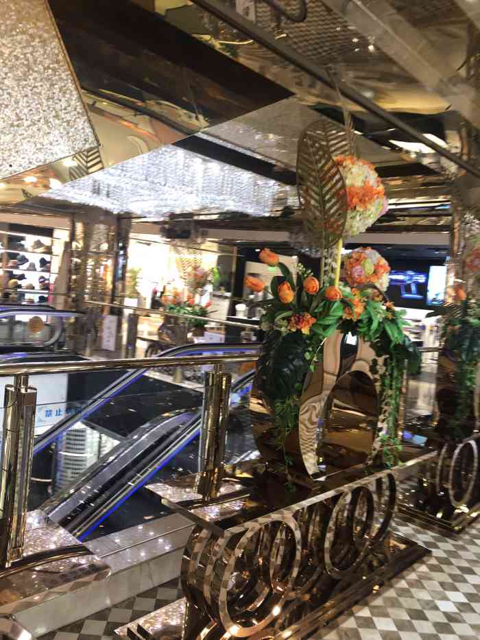 金元宝东方广场-"这就是大厦···只不过是装修以前的照片·.