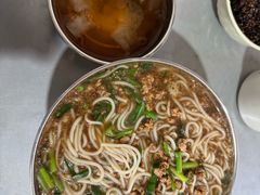 -正宗杨记普洱酸醋米线(总店)