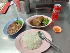 -Kha Mu Charoensang(Silom)
