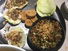 炉鸭咯吱生菜包-京味斋·北京烤鸭(北京南站洋桥店)