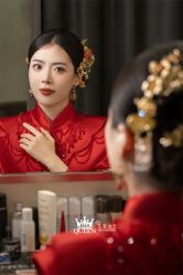 点击看大图 -艾拉·女王婚纱礼服馆
