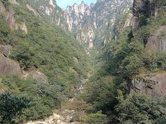 -临街徽菜馆·正宗黄山味