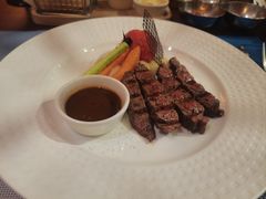 -香格里拉鱼跃地中海西餐厅·牛排披萨