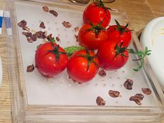 番茄脆菇沙拉-小大董·烤鸭(凤凰汇店)