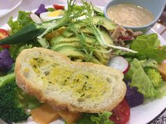 -丽莎沙拉轻食餐厅(国贸店)